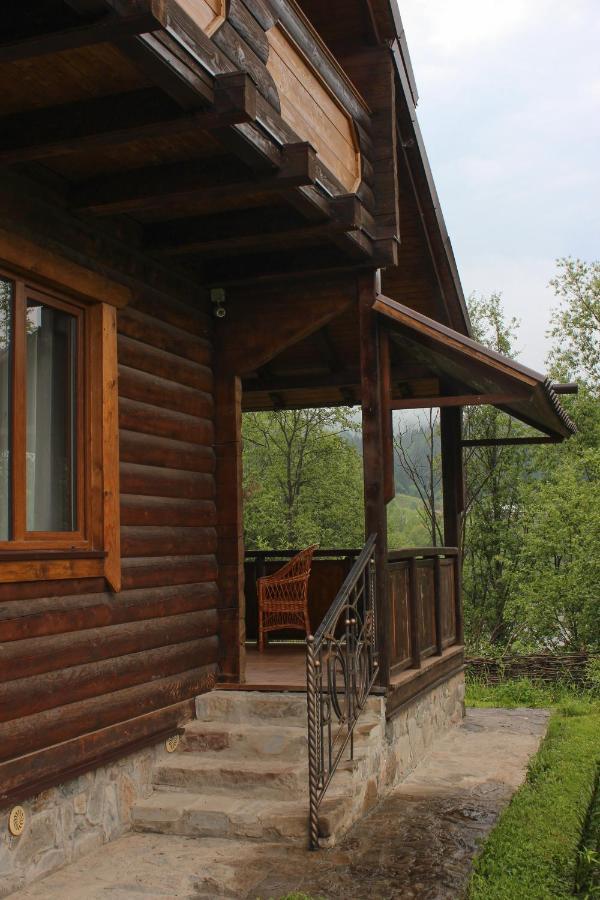 Чорногірський Вітер Villa Verhovina Kültér fotó